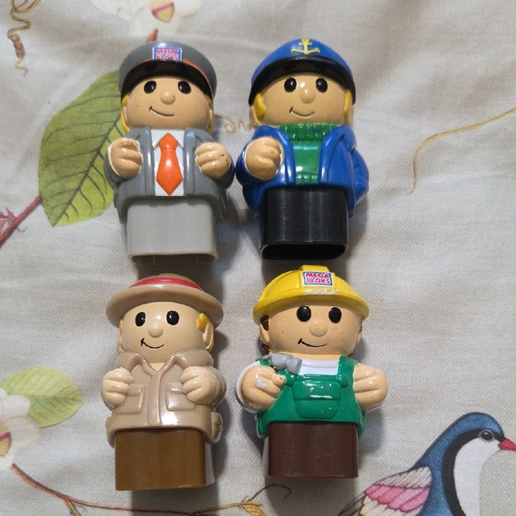Mega Bloks Toy Figures - Picture 1 of 13